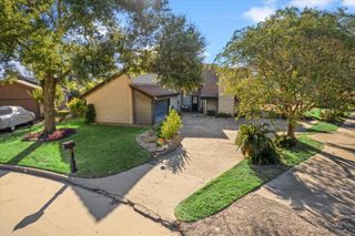 6003 Long Leaf Drive, Houston, TX 77088