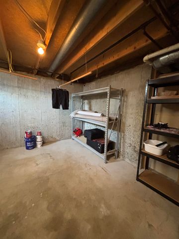 2004 N Shefford St, Wichita, KS 67212