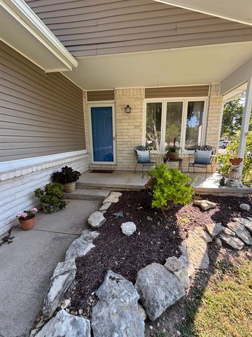 2004 N Shefford St, Wichita, KS 67212