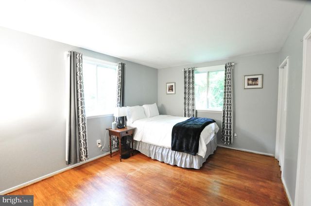 2212 MCAULIFFE DR, Rockville, MD 20851