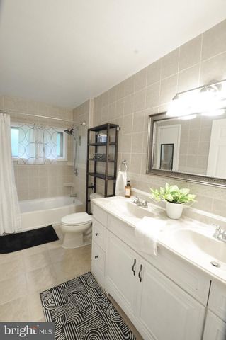 2212 MCAULIFFE DR, Rockville, MD 20851