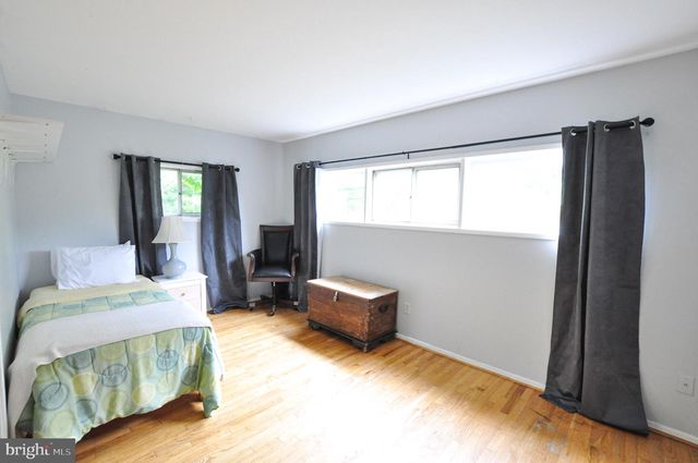 2212 MCAULIFFE DR, Rockville, MD 20851