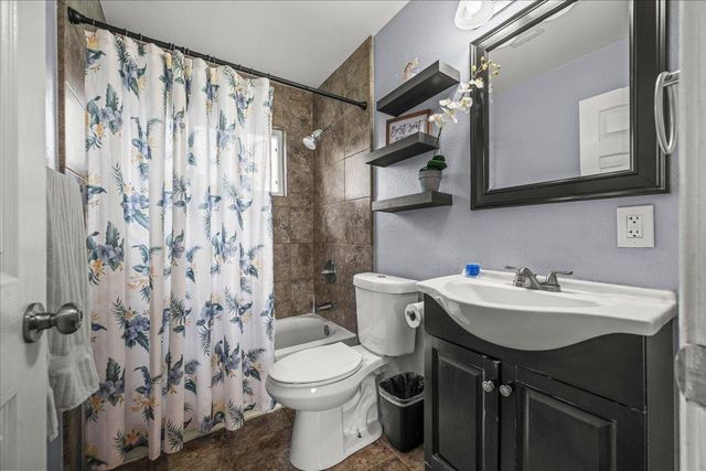 2502 Belair St, Stockton, CA 95205