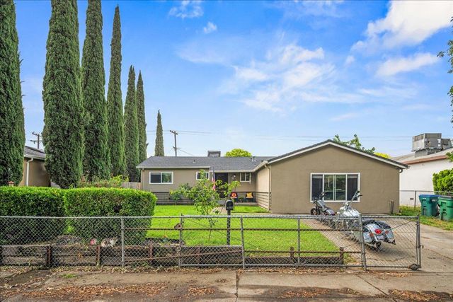 2502 Belair St, Stockton, CA 95205