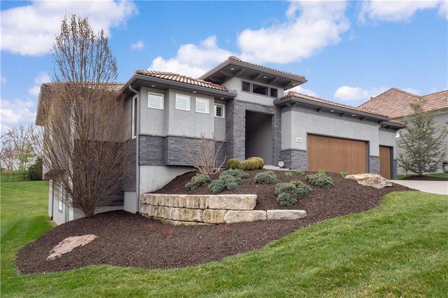 5961 N Cosby Avenue, Kansas City, MO 64151