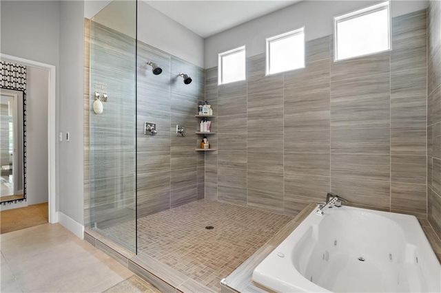 5961 N Cosby Avenue, Kansas City, MO 64151
