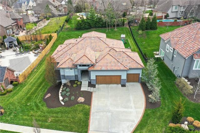 5961 N Cosby Avenue, Kansas City, MO 64151