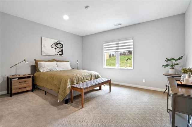 5961 N Cosby Avenue, Kansas City, MO 64151