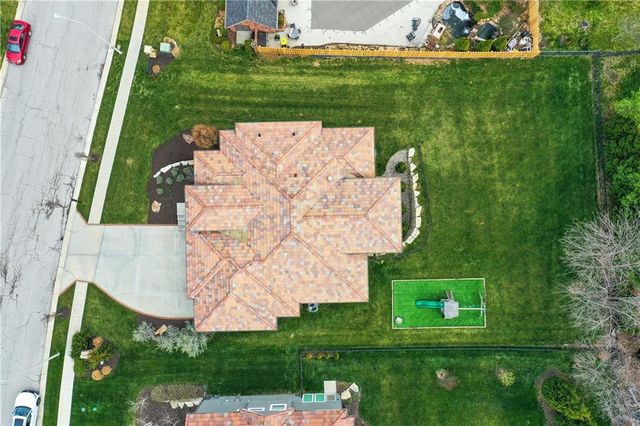 5961 N Cosby Avenue, Kansas City, MO 64151