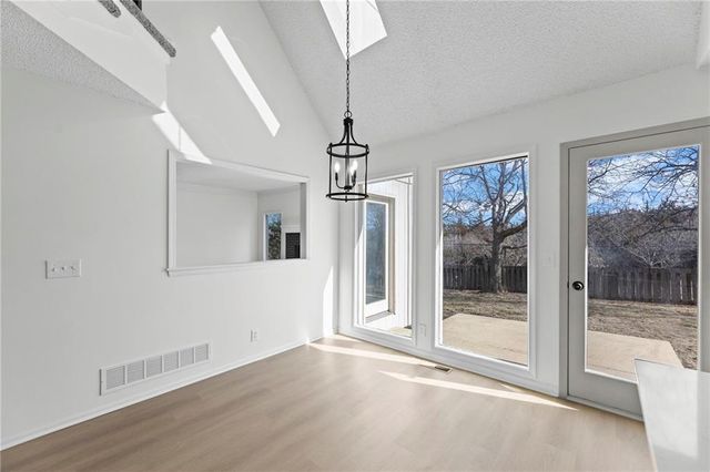 11405 S Hunter Drive, Olathe, KS 66061