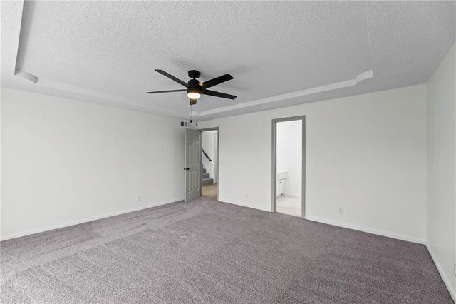 11405 S Hunter Drive, Olathe, KS 66061