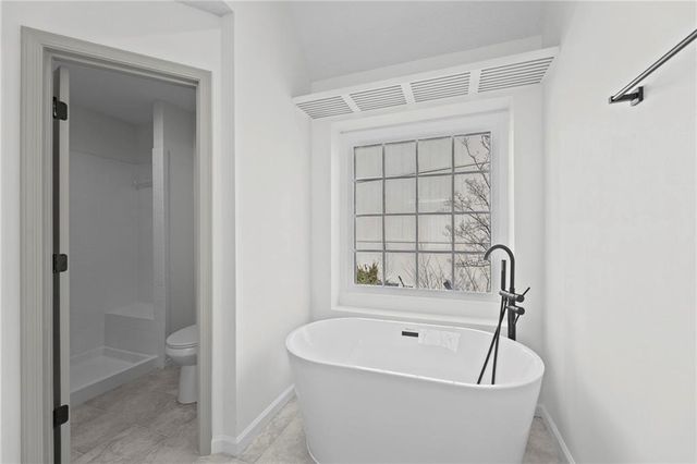 11405 S Hunter Drive, Olathe, KS 66061