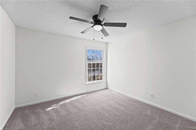 11405 S Hunter Drive, Olathe, KS 66061