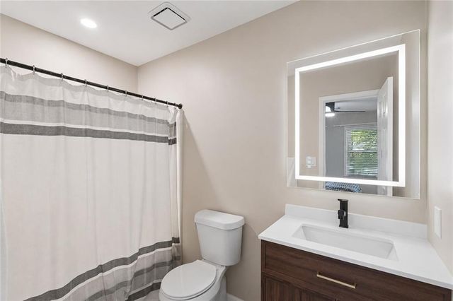 16 Holly Downs Court NW, Atlanta, GA 30318