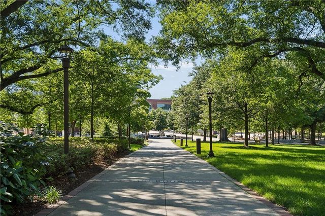 16 Holly Downs Court NW, Atlanta, GA 30318