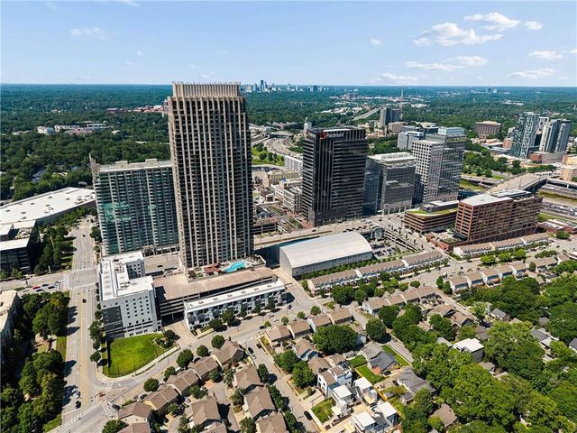 16 Holly Downs Court NW, Atlanta, GA 30318