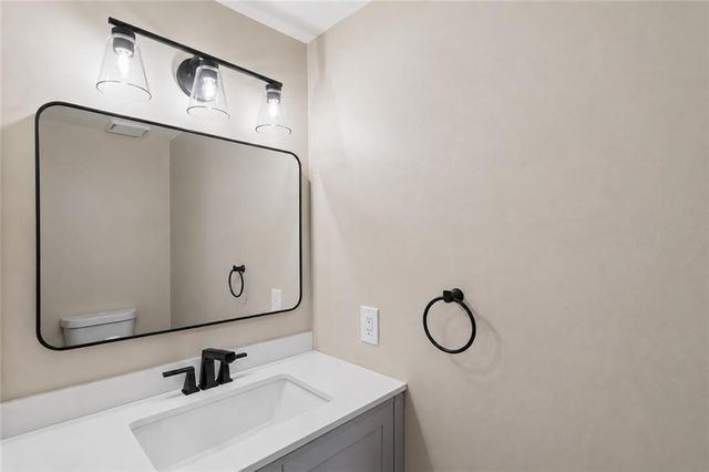16 Holly Downs Court NW, Atlanta, GA 30318