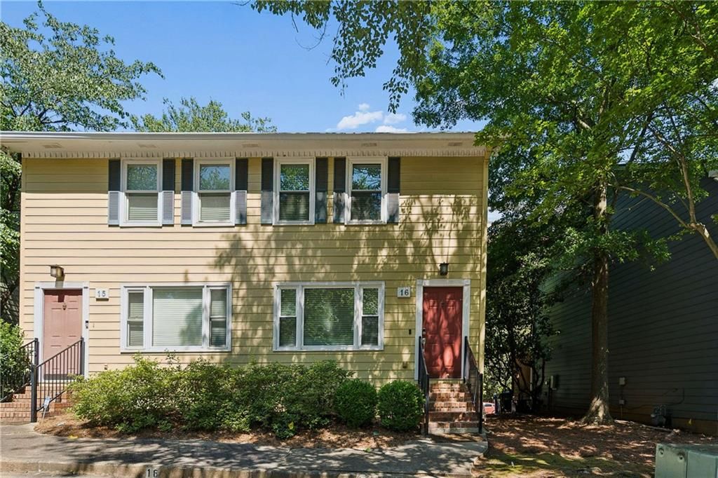 16 Holly Downs Court NW, Atlanta, GA 30318