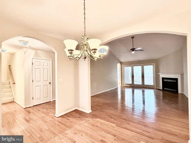 421 BIRDIE RD, Locust Grove, VA 22508