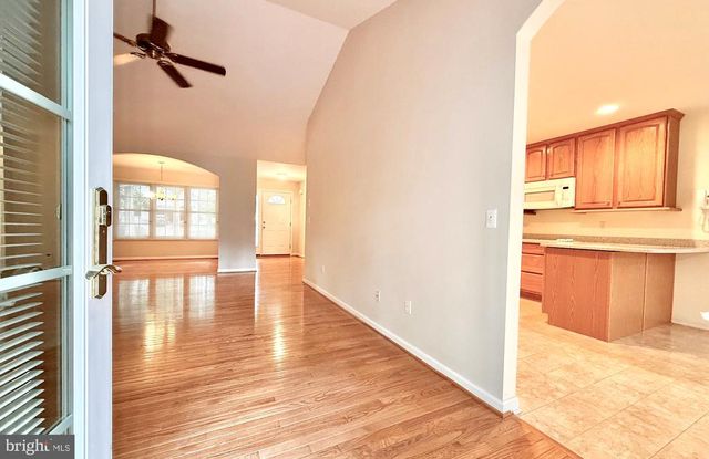 421 BIRDIE RD, Locust Grove, VA 22508