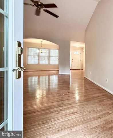 421 BIRDIE RD, Locust Grove, VA 22508