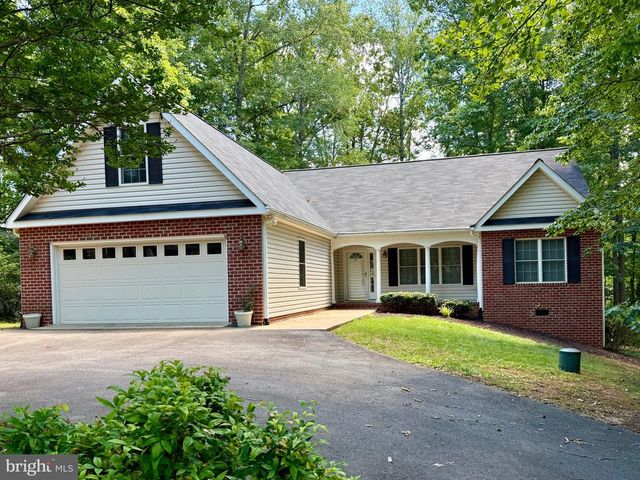 421 BIRDIE RD, Locust Grove, VA 22508