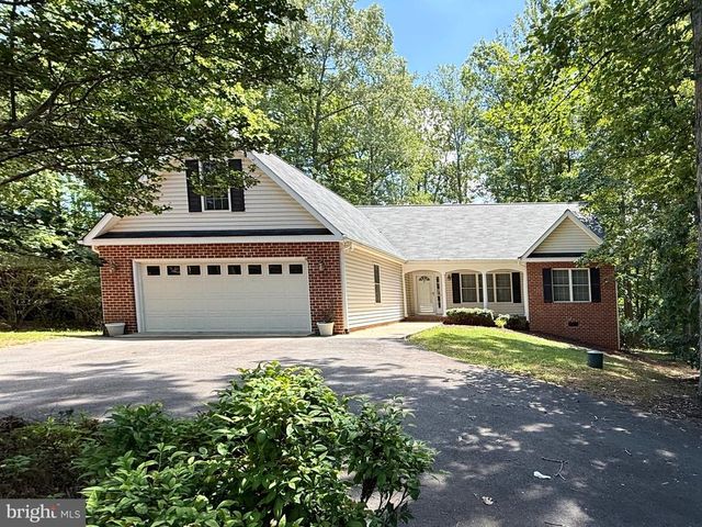 421 BIRDIE RD, Locust Grove, VA 22508