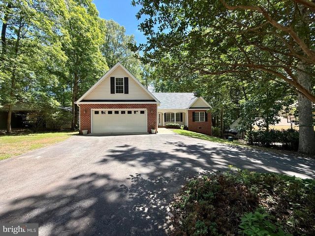 421 BIRDIE RD, Locust Grove, VA 22508
