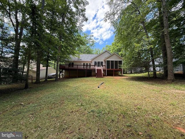 421 BIRDIE RD, Locust Grove, VA 22508