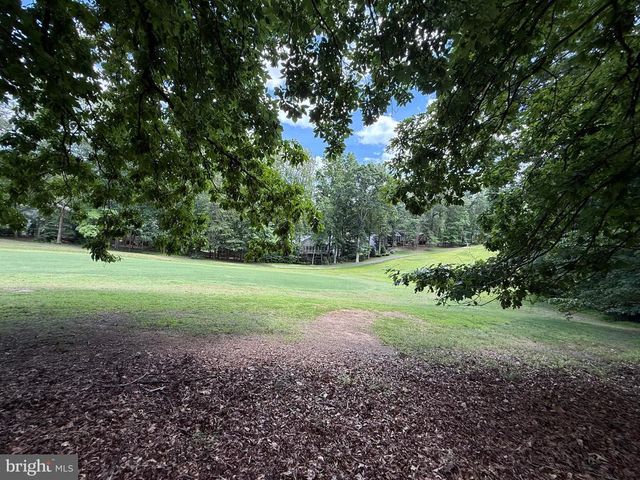421 BIRDIE RD, Locust Grove, VA 22508