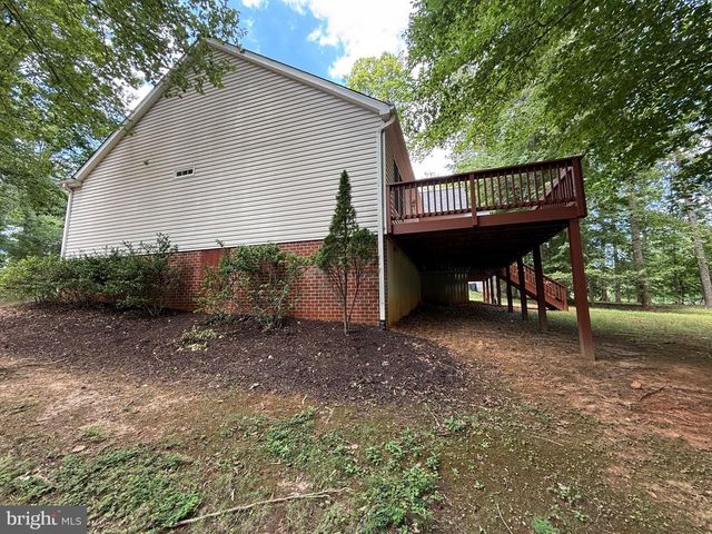 421 BIRDIE RD, Locust Grove, VA 22508