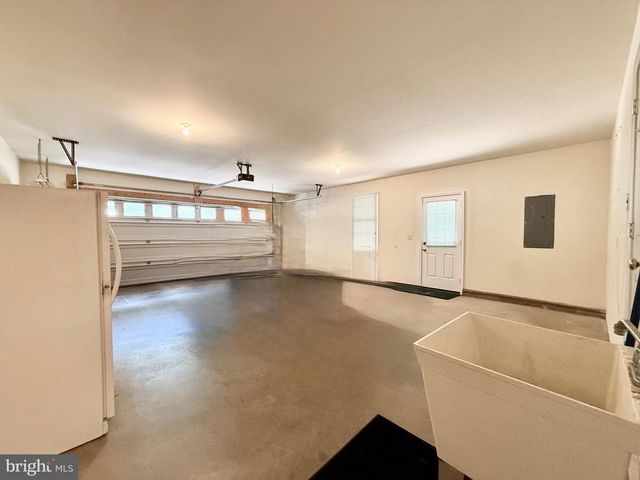 421 BIRDIE RD, Locust Grove, VA 22508