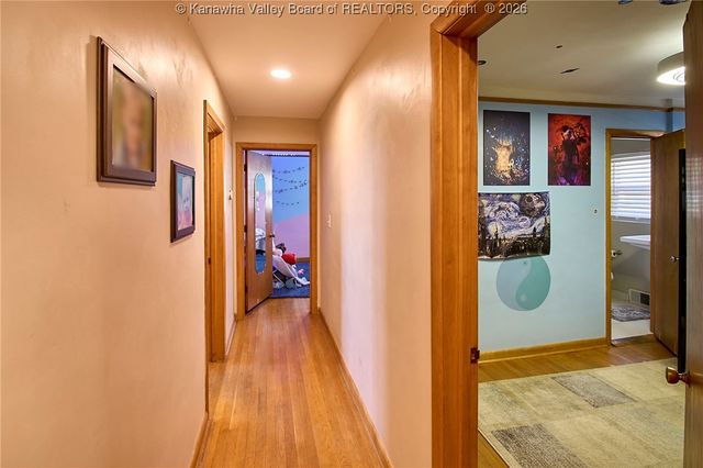 1555 Summit Drive, Charleston, WV 25302