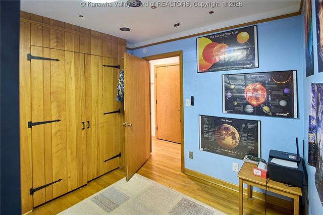 1555 Summit Drive, Charleston, WV 25302