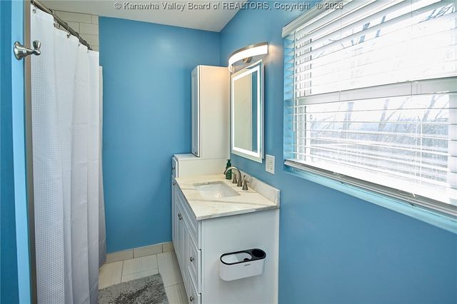 1555 Summit Drive, Charleston, WV 25302