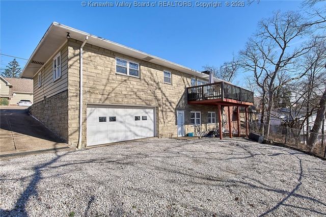 1555 Summit Drive, Charleston, WV 25302