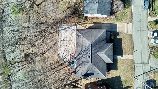 1555 Summit Drive, Charleston, WV 25302