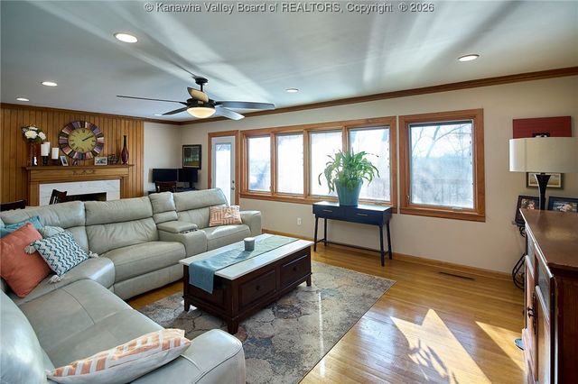 1555 Summit Drive, Charleston, WV 25302