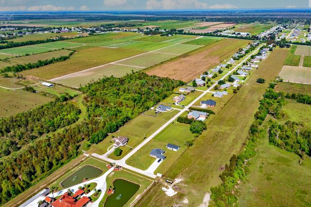 338 Chateau Dr, Lockport, LA 70374