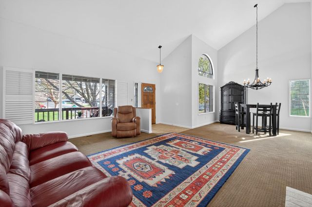 100 Boxler Ct, Folsom, CA 95630