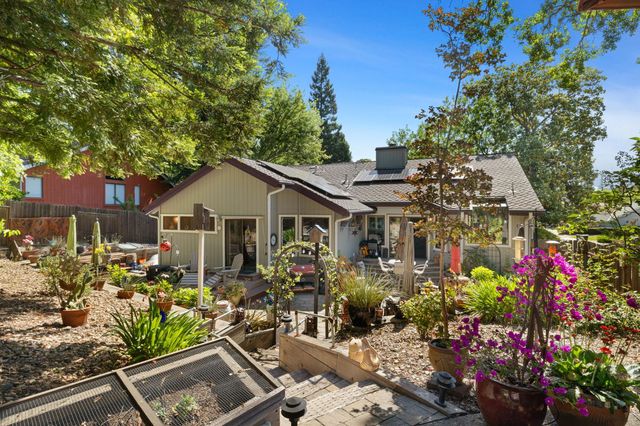 100 Boxler Ct, Folsom, CA 95630