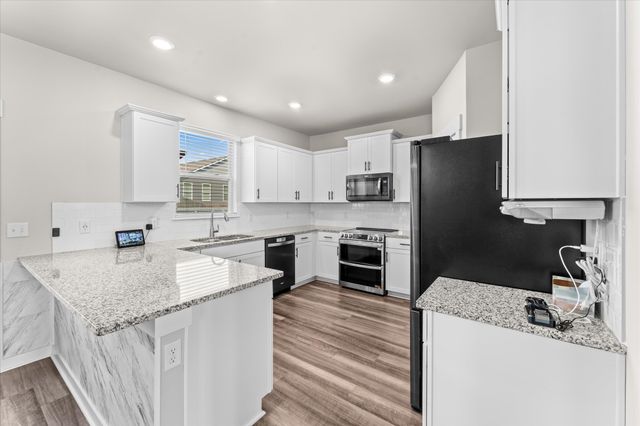 324 Whisper Wood Way, Lebanon, TN 37087