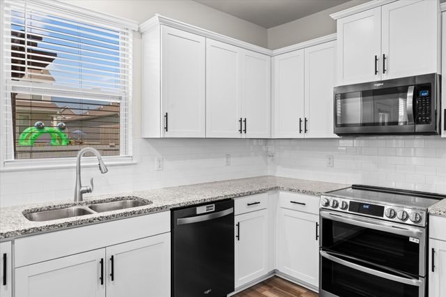 324 Whisper Wood Way, Lebanon, TN 37087