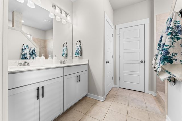 324 Whisper Wood Way, Lebanon, TN 37087