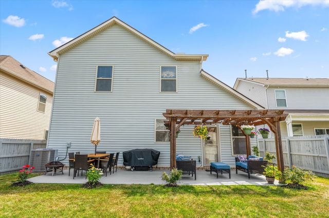 324 Whisper Wood Way, Lebanon, TN 37087