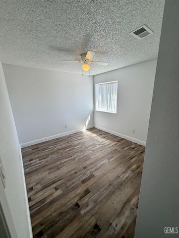8108 Fawn Street, Bakersfield, CA 93311