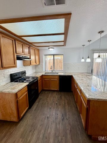 8108 Fawn Street, Bakersfield, CA 93311