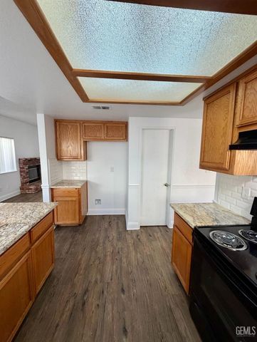 8108 Fawn Street, Bakersfield, CA 93311