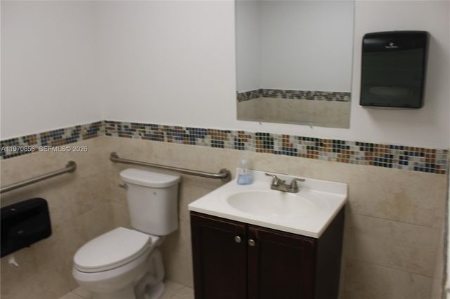 7620 NW 25 Street 1, Miami, FL 33122