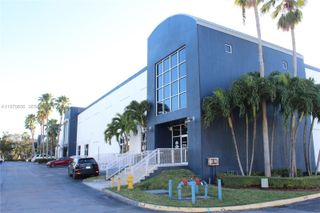 7620 NW 25 Street 1, Miami, FL 33122